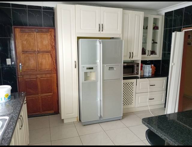 3 BEDROOM HOUSE FOR SALE IN ORANJEVILLE